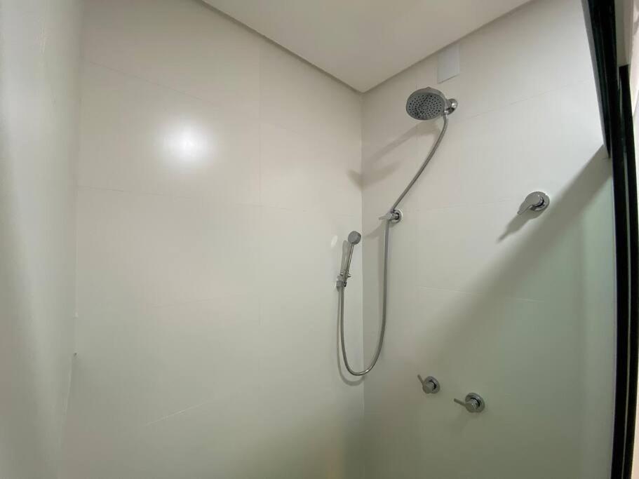 Ar Condicionado Com Garagem Coberta A 800m Do Mar Apartamento Florianopolis