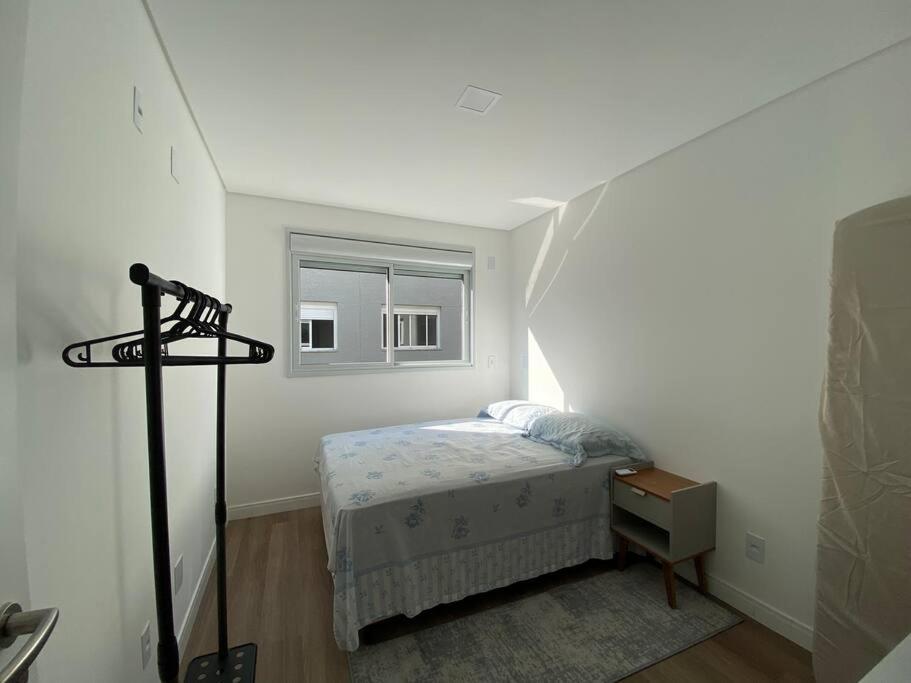 Ar Condicionado Com Garagem Coberta A 800m Do Mar Apartamento Florianopolis