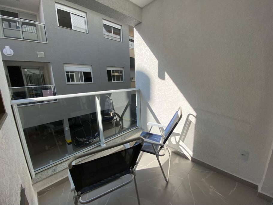 Ar Condicionado Com Garagem Coberta A 800m Do Mar * Florianopolis