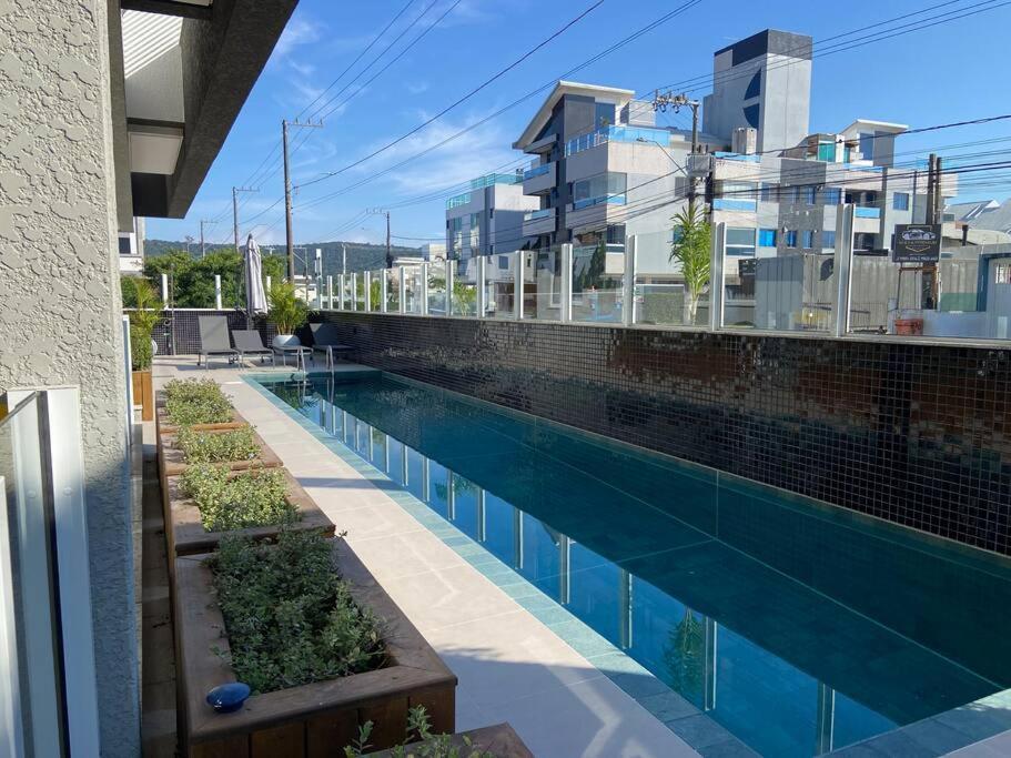 Apartamento Ar Condicionado Com Garagem Coberta A 800m Do Mar