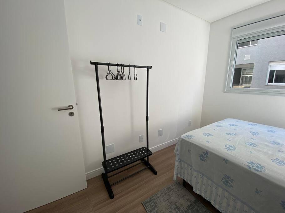 Apartamento Ar Condicionado Com Garagem Coberta A 800m Do Mar Florianopolis