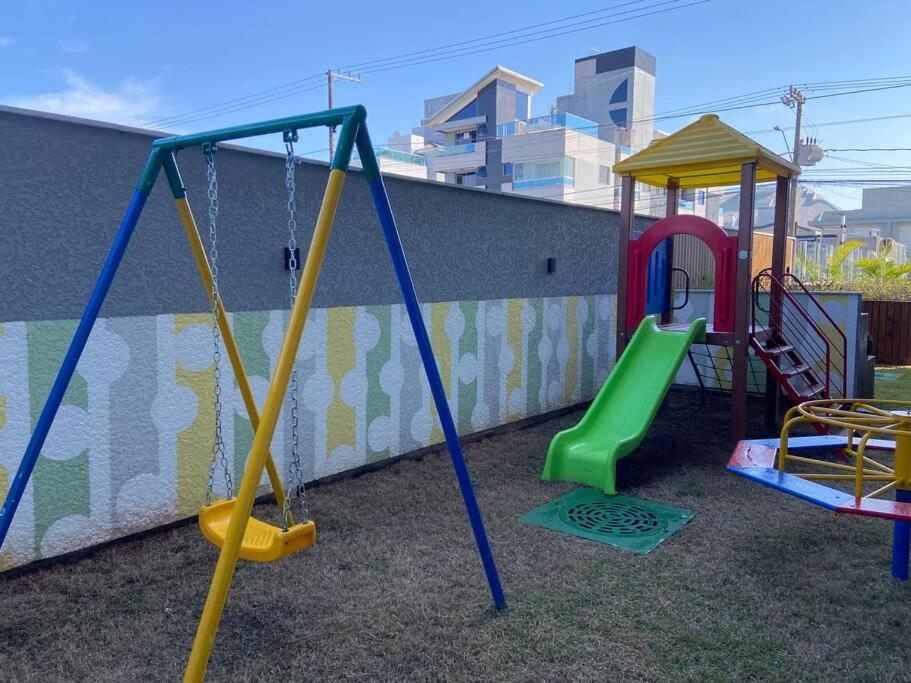Apartamento Ar Condicionado Com Garagem Coberta A 800m Do Mar Florianopolis
